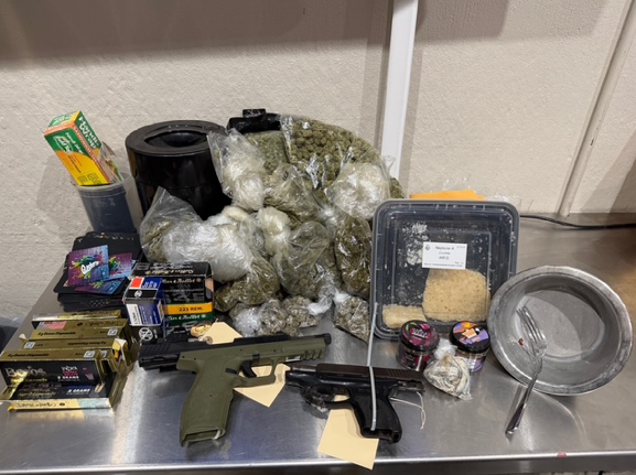 Delincuente Convicto en Ocho Ocasiones Arrestado en Investigación de Pandillas