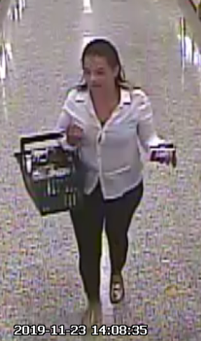 Detectives searching for suspects who stole wallet from a grocery cart image